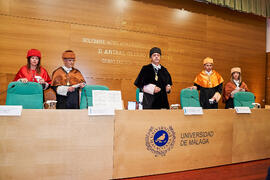 Mesa presidencial. Investidura de Aníbal Ollero como Doctor "Honoris Causa" por la Universidad de Málaga. Edificio del Rectorado. Mayo de 2025