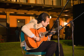 Actuación de un guitarrista. Inauguración del Campeonato Mundial Universitario de Golf. Antequera...