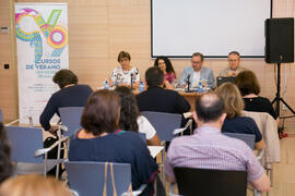 Mesa redonda: «Infancia migrante». Curso "Infancia en riesgo: derechos y retos. A los 30 año...