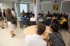 Actuación del alumno Koffi Eric Innocent Konan en su graduación del CIE-UMA el Día del Español. Centro Internacional de Español de la Universidad de Málaga. Junio de 2016