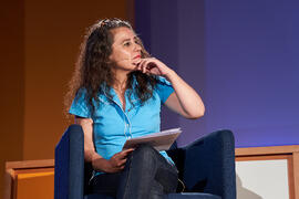 Isabel Guerrero. "Dialogando" con Clara Grima. Escuela de Ingenierías Industriales de la Universidad de Málaga. Mayo de 2024