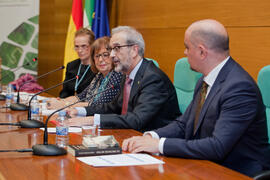 Intervención de Daniel Hernández en el homenaje a María Victoria Atencia. Edificio del Rectorado. Diciembre de 2014