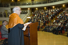 Investidura como Doctor "Honoris Causa" de D. Juan Jiménez Aguilar por la Universidad d...