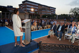 Intervención de Candelaria Sánchez. Homenaje al personal jubilado o que cumple 25 años de servicio en la Universidad de Málaga. Jardín Botánico. Junio de 2022