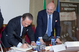 Nombramiento de Antonio Vázquez Romero como Alumno de Honor de la Facultad de Económicas de la Universidad de Málaga. Facultad de Ciencias Económicas y Empresariales. Marzo de 2015