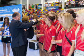 Entrega de medallas. Polonia tercera clasificada en la categoría femenina. Ceremonia de clausura ...