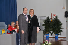 Entrega de la medalla al mérito universitario. Acto Conmemorativo de los 40 años de la Universida...