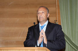 Homenaje a D. Nicolás Castellanos, Presidente de la Asociación Hombres Nuevos. Rectorado de la Universidad de Málaga. Junio de 2006
