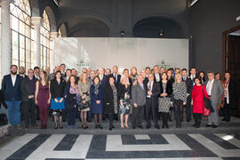 Fotografía de grupo tras la toma de posesión de D. José Ángel Narváez Bueno como Rector de la Universidad de Málaga. Palacio de San Telmo, Sevilla. Enero de 2016
