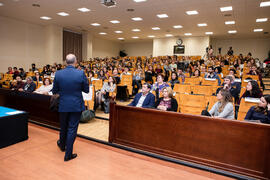 José Pablo Lara Muñoz presenta la conferencia "Dialogando para desmontar mitos sobre nutrici...