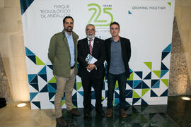 Momentos posteriores al acto del 25 Aniversario del Parque Tecnológico de Andalucía. Palacio de F...