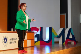 Conferencia "Dialogando" con Clara Grima. Escuela de Ingenierías Industriales de la Universidad de Málaga. Mayo de 2024