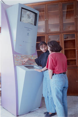 Enciclopedia Electrónica de Andalucía.  Para el Pabellón de la Junta de Andalucía  en la Expo'1992.