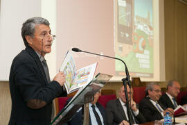 Juan Francisco Zambrana en la clausura del 50 Aniversario de la Facultad de Económicas. Facultad ...