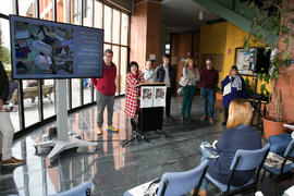 Tecla Lumbreras presenta la instalación "Biblioteca de Babel XIII", de José Ignacio Día...