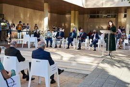 Discurso de la alumna Dina Akrouh. Homenaje a los sanitarios en la Facultad de Medicina de la Universidad de Málaga. Campus de Teatinos. Octubre de 2021
