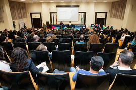 Turno de preguntas en el coloquio "Dialogando para desmontar mitos sobre nutrición". Fa...