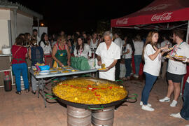 Paella para la fiesta de bienvenida a los alumnos de intercambio internacional de la Universidad ...