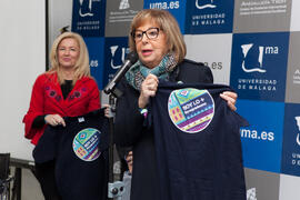 María Jesús Morales y Adelaida de la Calle en la inauguración de la I Feria de Posgrado Universid...