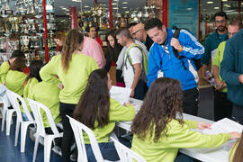 Recogida de diplomas. 7º Congreso Internacional de Actividad Física Deportiva para Mayores. Escue...