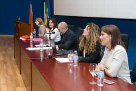 Mesa presidencial. Graduación de Másters de la Facultad de Ciencias Económicas y Empresariales de...