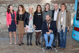 Presentación del cartel publicitario en autobús del 50º Aniversario de la Facultad de Económicas. Rectorado. Octubre de 2014