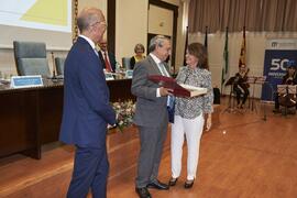 Reconocimiento a personal jubilado. Celebración del 50 Aniversario de la Facultad de Medicina de ...