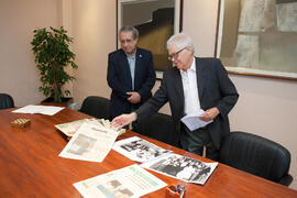 Juan de Dios Mellado y José Ángel Narváez. Firma del convenio para la donación del archivo fotogr...