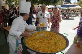 Paella en la fiesta del Día del Español. Centro Internacional de Español de la Universidad de Málaga. Junio de 2016