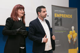 Representación previa a la conferencia de Josef Ajram. Seminario "Emprende 21". Paraninfo. Noviembre de 2017