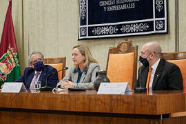 Encuentro con la Ministra de Economía Nadia Calviño en la Facultad de Ciencias Económicas y Empresariales de la Universidad de Málaga. Enero de 2022