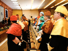 Investidura de nuevos doctores por la Universidad de Málaga. Paraninfo. Abril de 2008