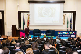 Aitor Sánchez en su conferencia "Dialogando para desmontar mitos sobre nutrición". Facu...