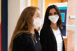 Zúa Méndez y Teresa Lozano. "Dialogando" con Towanda Rebels. Facultad de Derecho. Octub...