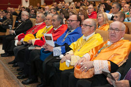 Asistentes a la imposición de la Medalla de Oro de la Universidad de Málaga a la Universidad de G...