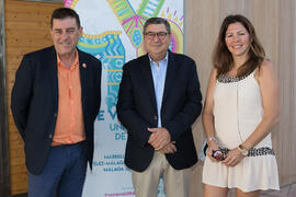 José Manuel Ramírez, Antonio Moreno y Elsa Álvarez. Cursos de Verano de la Universidad de Málaga....