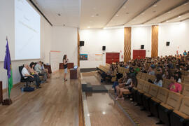 Intervención de Macarena Parrado. Acto de bienvenida al alumnado de primer curso de Económicas. Paraninfo. Septiembre de 2015