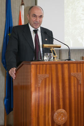 Eugenio José Luque en el acto conmemorativo del 50 Aniversario de la Facultad de Económicas. Facu...