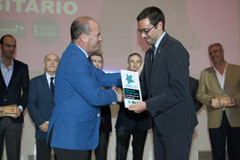 Entrega de distinción. Gala del Deporte Universitario. Escuela Técnica Superior de Ingeniería de ...