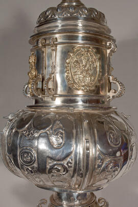 Pieza del Ayuntamiento para la exposición "Málaga moderna. Siglos XVI, XVII y XVIII". Edificio del Rectorado. Febrero de 2011