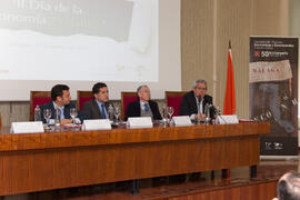 Mesa de trabajo "Palancas de crecimiento", durante la jornada del II Día de la Economía Andaluza. Facultad de Ciencias Económicas y Empresariales. Febrero de 2015