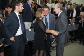 Francisco de la Torre y Francisco Párraga con la viuda del homenajeado. Homenaje en recuerdo del profesor José María Troya. Salón de Actos de la Escuela Técnica Superior de Ingeniería Informática. Octubre de 2016