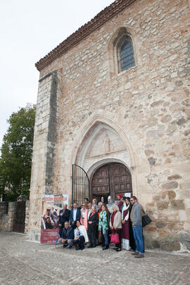 Foto de grupo tras el estreno del documental "Kristina, princesa de Noruega". Covarrubi...