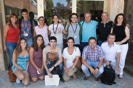 Foto de grupo. Entrega de premios en el Paraninfo de la Universidad de Málaga. Olimpiada Española de Economía, Fase Nacional. Junio de 2015