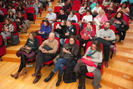 Asistentes a la conferencia "Dialogando", con César Bona. Facultad de Derecho. Enero de...