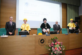 Mesa presidencial de la investidura como Doctor "Honoris Causa" de Edmund Neugebauer po...