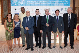 Entrega de premios, de parte de FISU, de la Universidad de Málaga, del ayuntamiento de Antequera y del Comité Organizador. 14º Campeonato del Mundo Universitario de Fútbol Sala 2014 (FUTSAL). Antequera. Julio de 2014