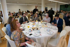 Asistentes al Desayuno Informativo de Aula Magna con motivo de su XX Aniversario. Consejo de Estu...