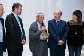 Entrega del premio CIMA 2017 a Francisco Contreras, "Súper Paco". Inauguración del 7º Congreso Internacional de Actividad Física Deportiva para Mayores. Escuela Técnica Superior de Ingeniería de Telecomunicaciones y de Informática. Noviembre de 2017