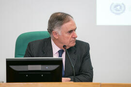 Enrique Viguera Rubio. Acto inaugural de la jornada "Brexit y Gibraltar. Un reto con oportunidades conjunas". Edificio del Rectorado. Febrero de 2017